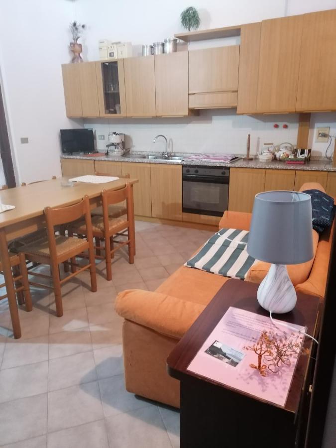 Casa Vacanze 'La Piazza' Villa Zone ภายนอก รูปภาพ