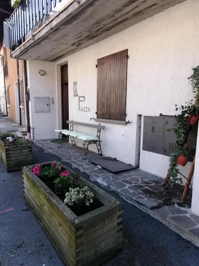 Casa Vacanze 'La Piazza' Villa Zone ภายนอก รูปภาพ