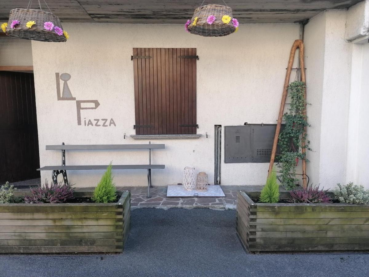 Casa Vacanze 'La Piazza' Villa Zone ภายนอก รูปภาพ