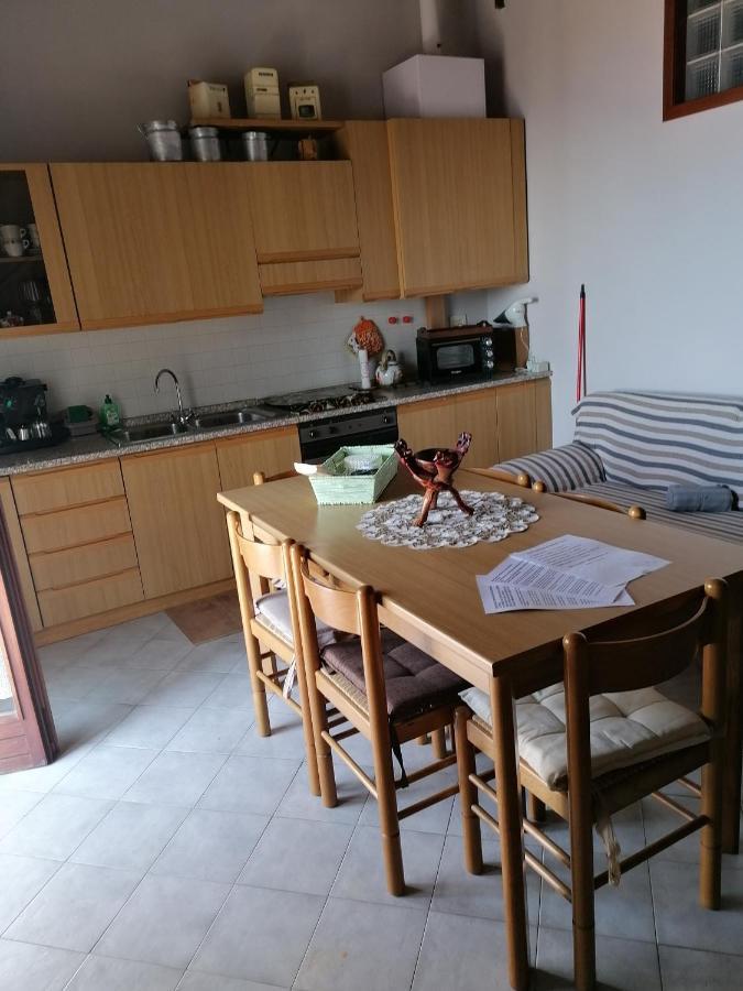 Casa Vacanze 'La Piazza' Villa Zone ภายนอก รูปภาพ